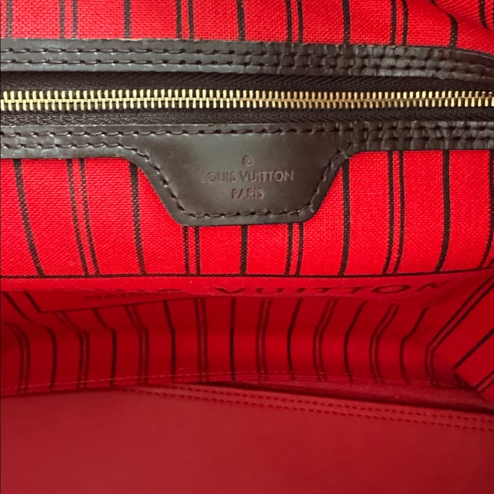 Louis Vuitton Neverfull Tote with Matching Wristlet - Picture 14 of 16